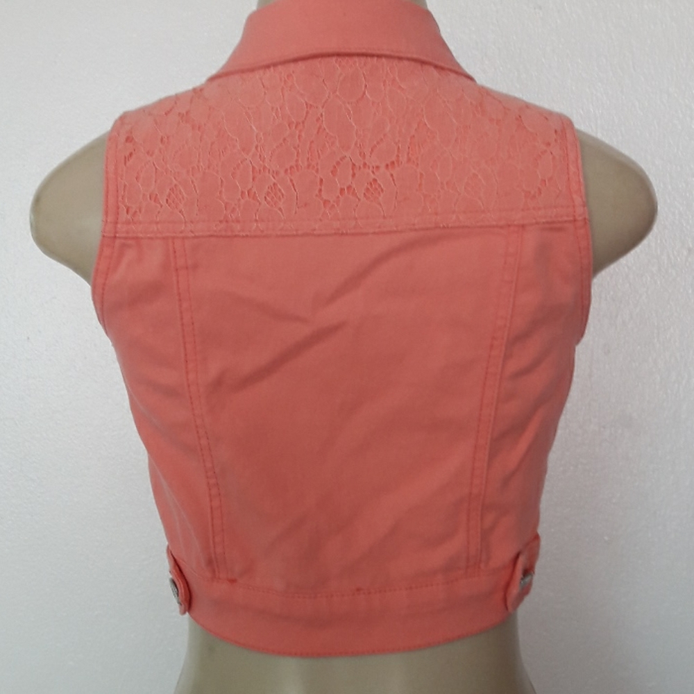 SALE$5 ๐ฃ! Cutie Patootie: Top - Picture 3 of 7